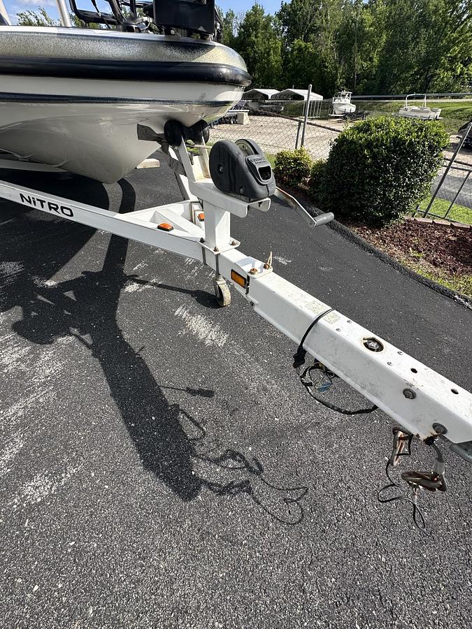 Used 2005 NITRO NX882SC