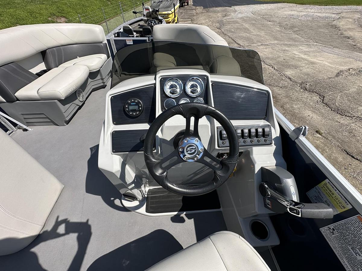 Used 2020 Sylvan 820 Cruise