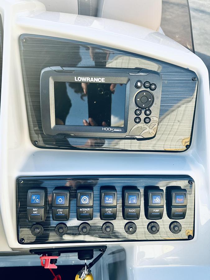 Used 2022 Sylvan 8522 CLZ