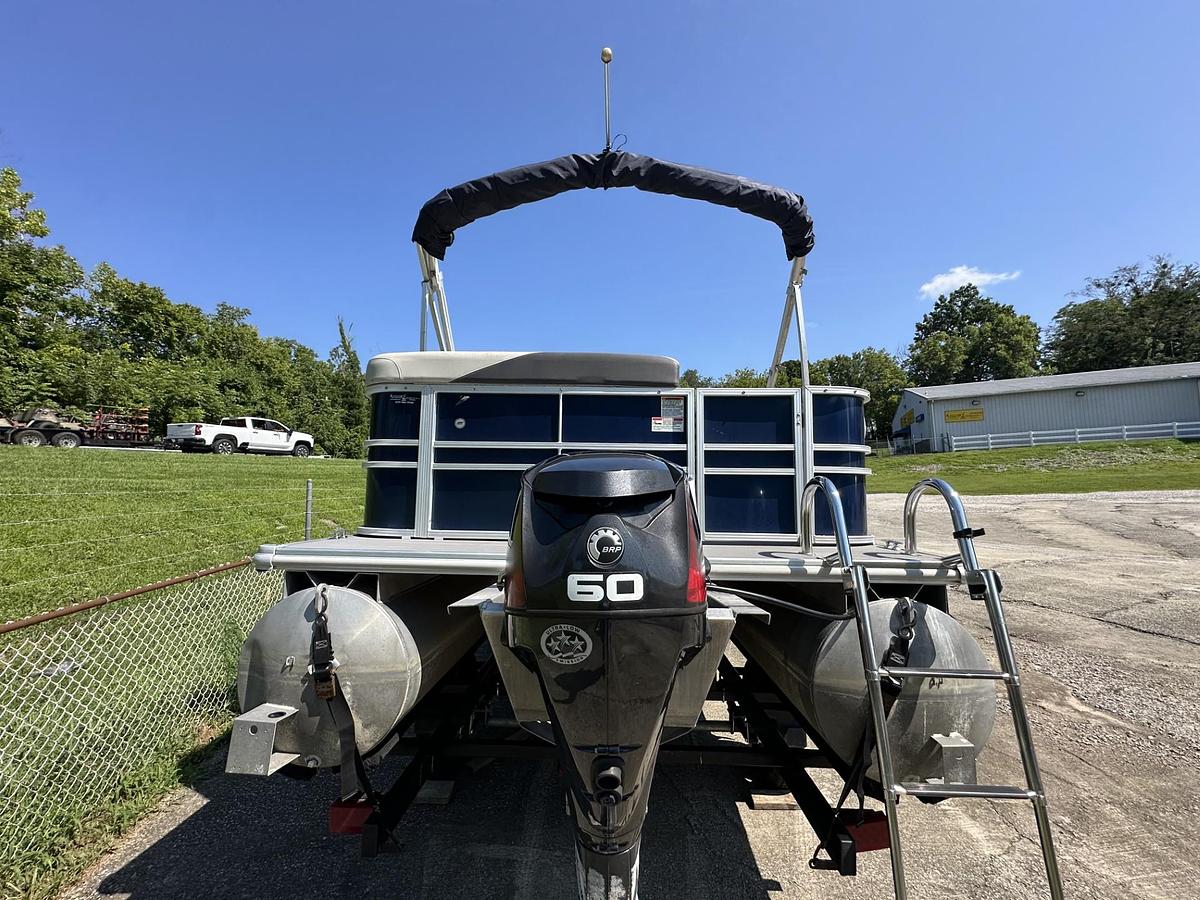 Used 2020 Sylvan 820 Cruise