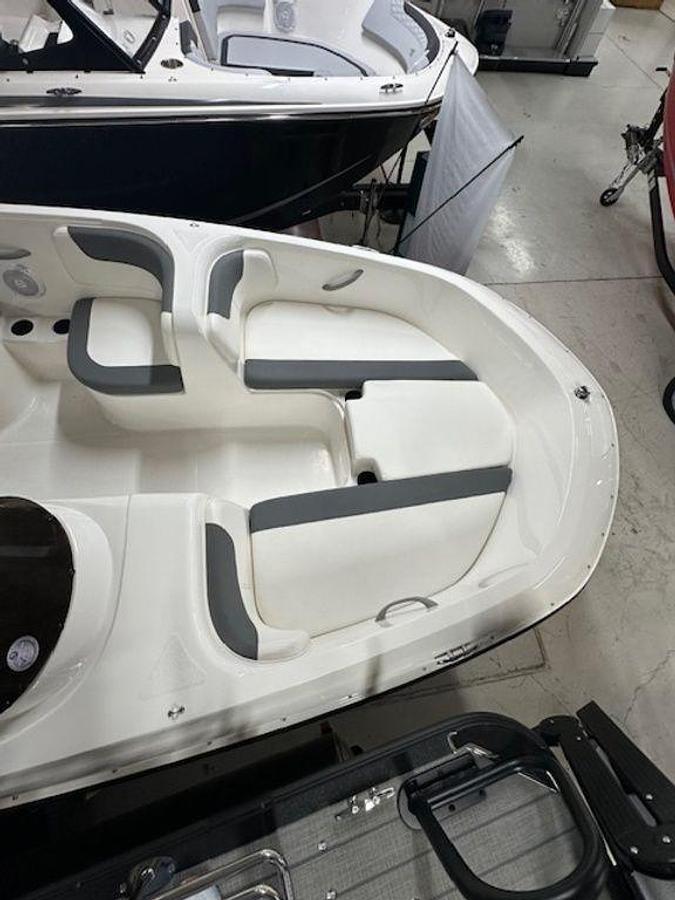 2025 Bayliner Element E18