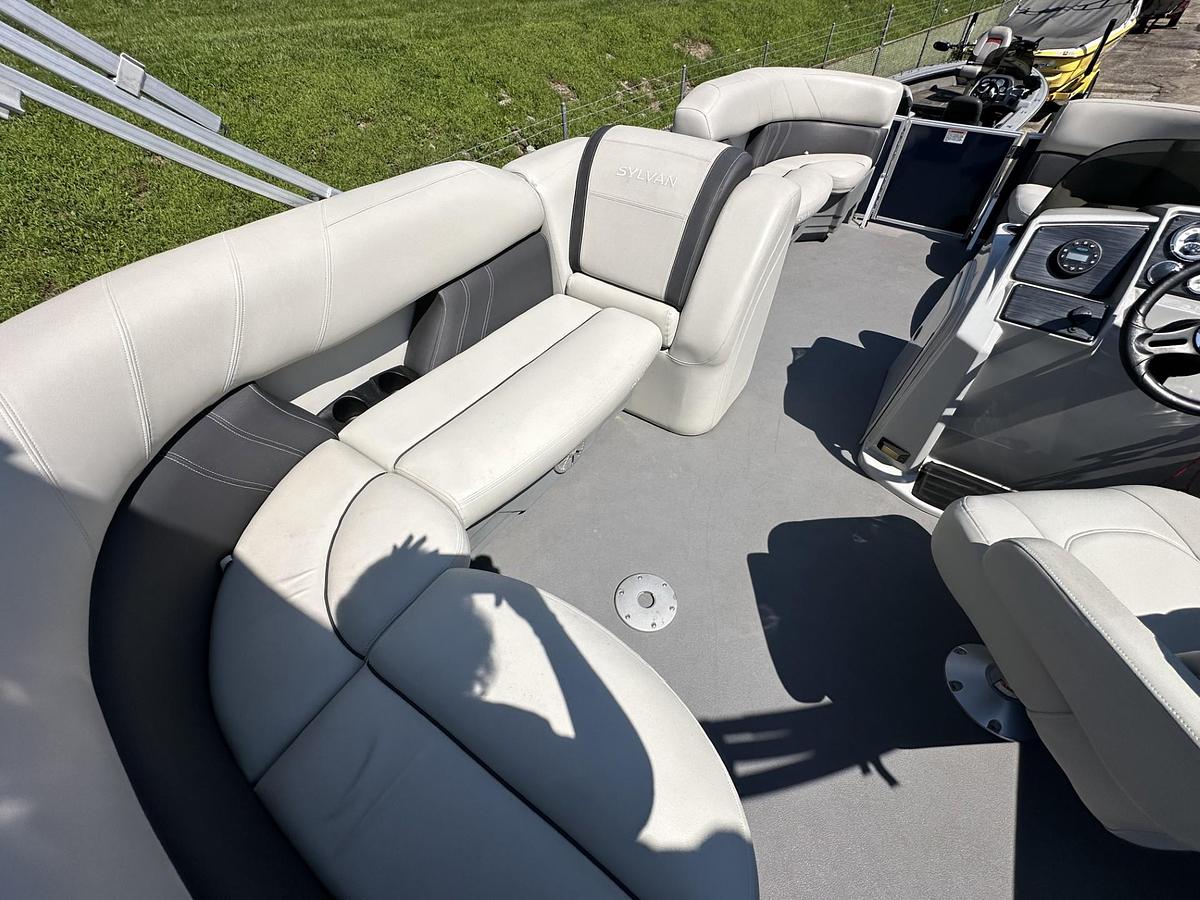 Used 2020 Sylvan 820 Cruise