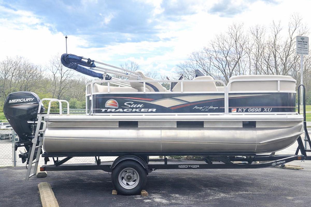 Used 2019 SunTracker Party Barge 18