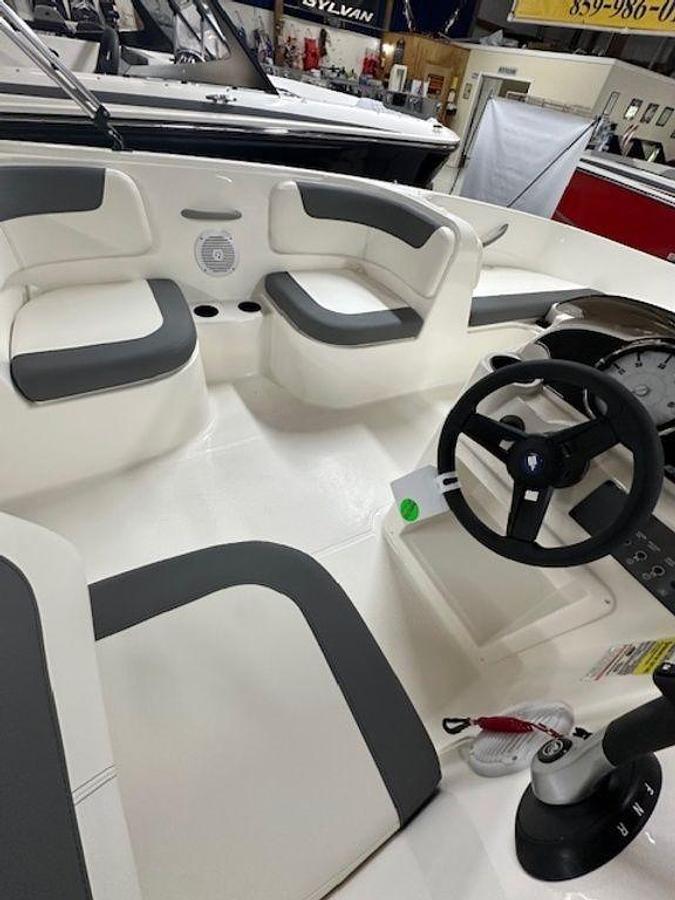 2025 Bayliner Element E18