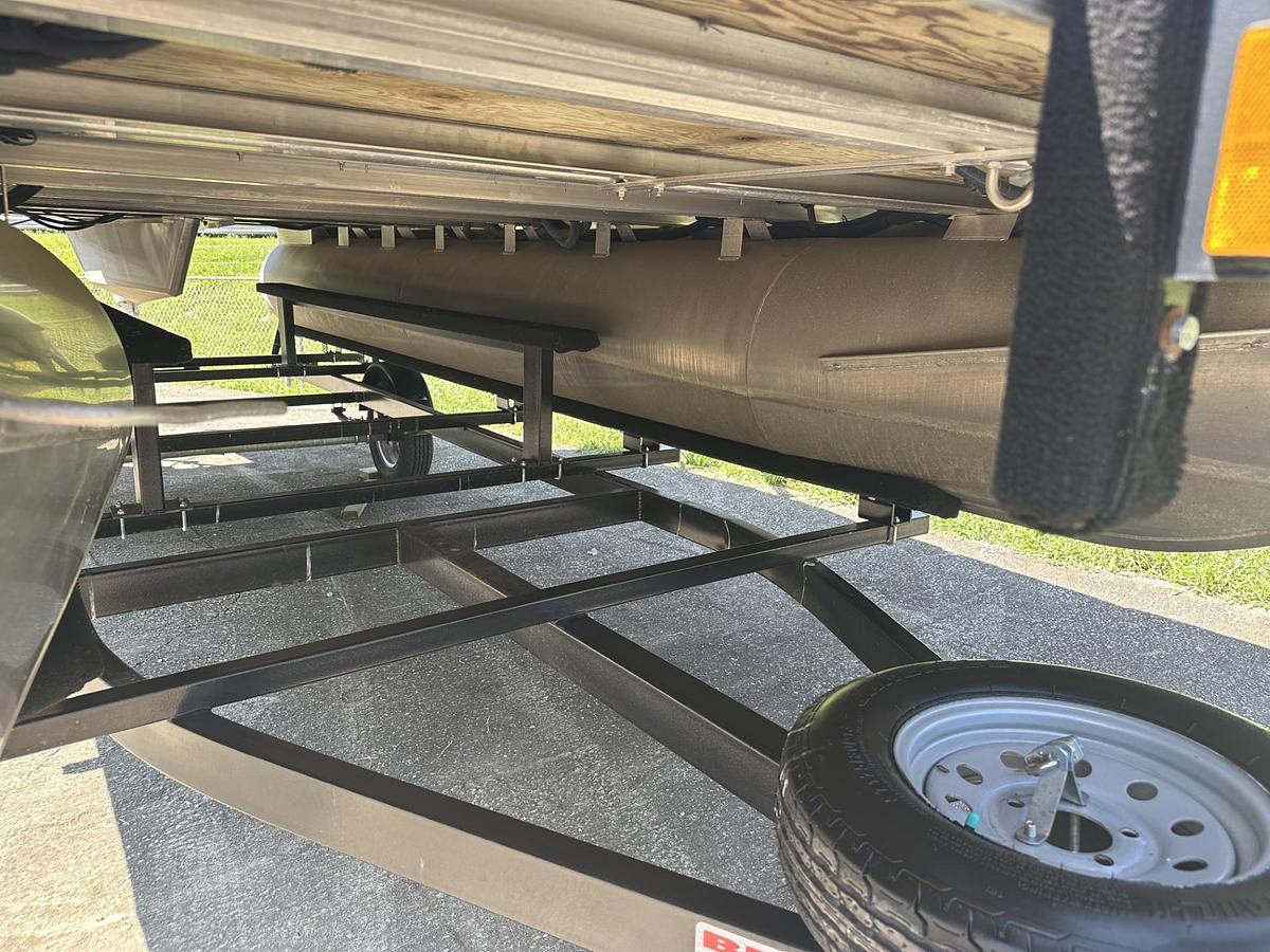 Used 2020 Sylvan 820 Cruise