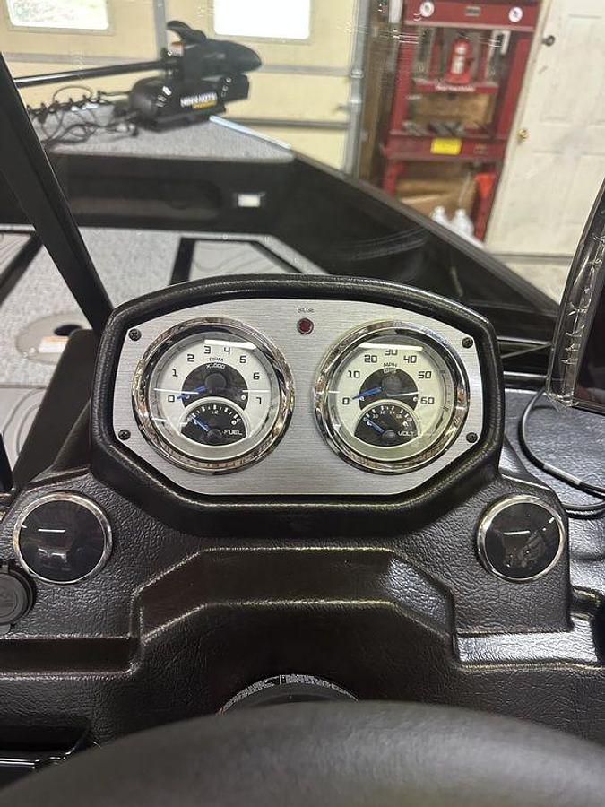 2026 Smoker Craft Excursion 17 DC