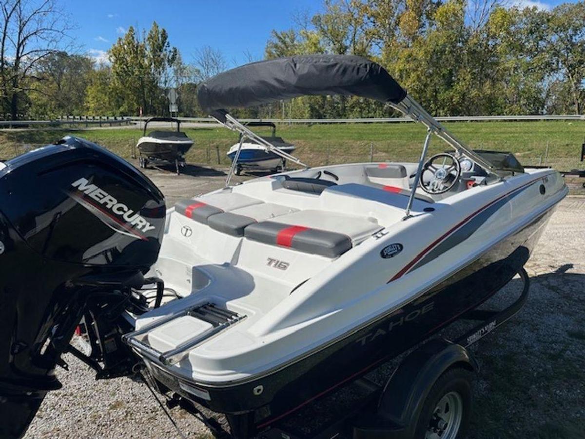 Used 2022 Tahoe® T16