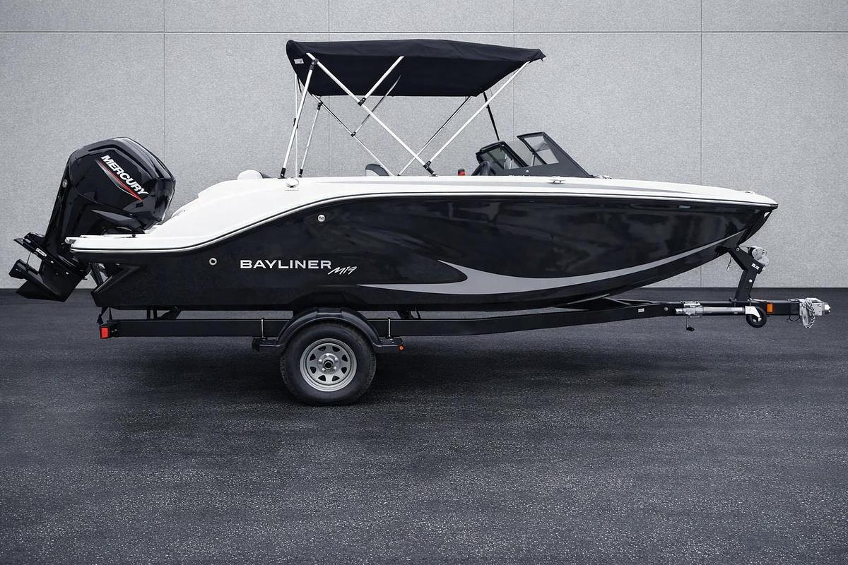 2024 Bayliner M19