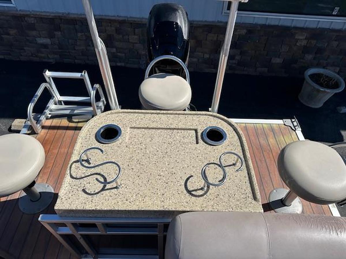 Used 2013 QWEST 820 XRE CR