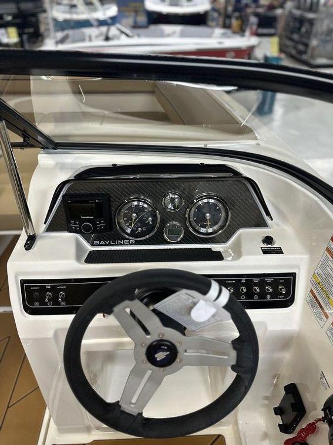 2025 Bayliner D20