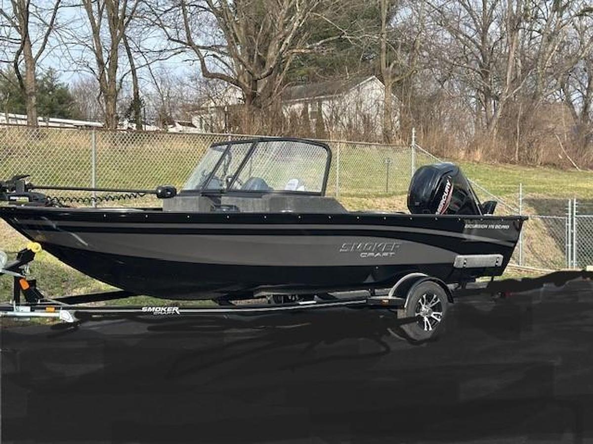 2026 Smoker Craft Excursion 17 DC