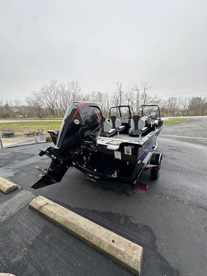 2026 Smoker Craft Excursion 17 DC