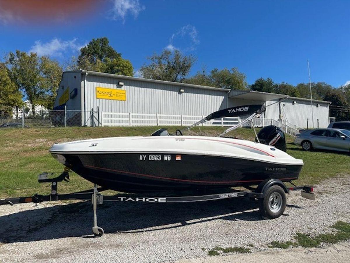 Used 2022 Tahoe® T16