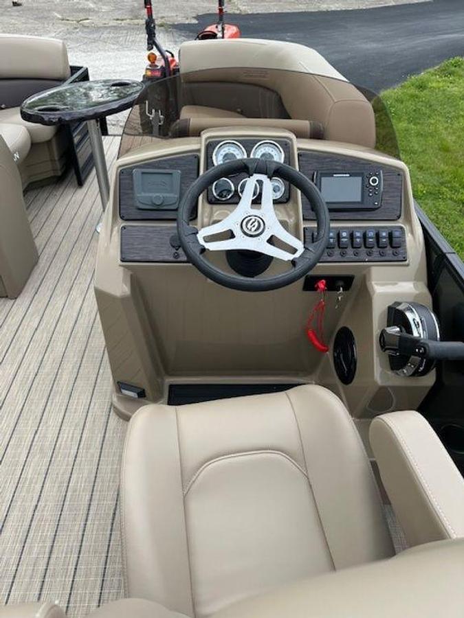 2025 Sylvan 822 CLZ DH