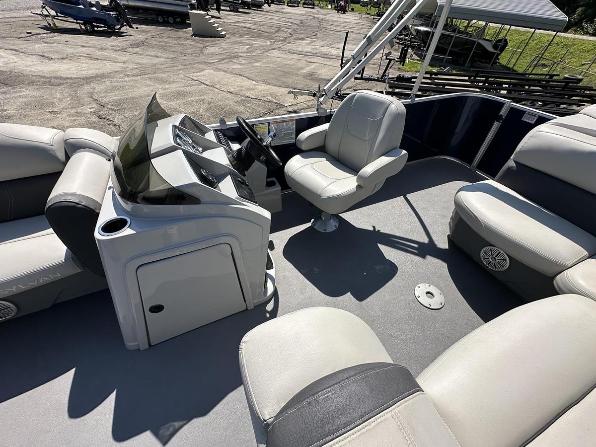 Used 2020 Sylvan 820 Cruise