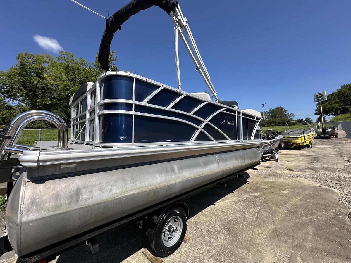 Used 2020 Sylvan 820 Cruise