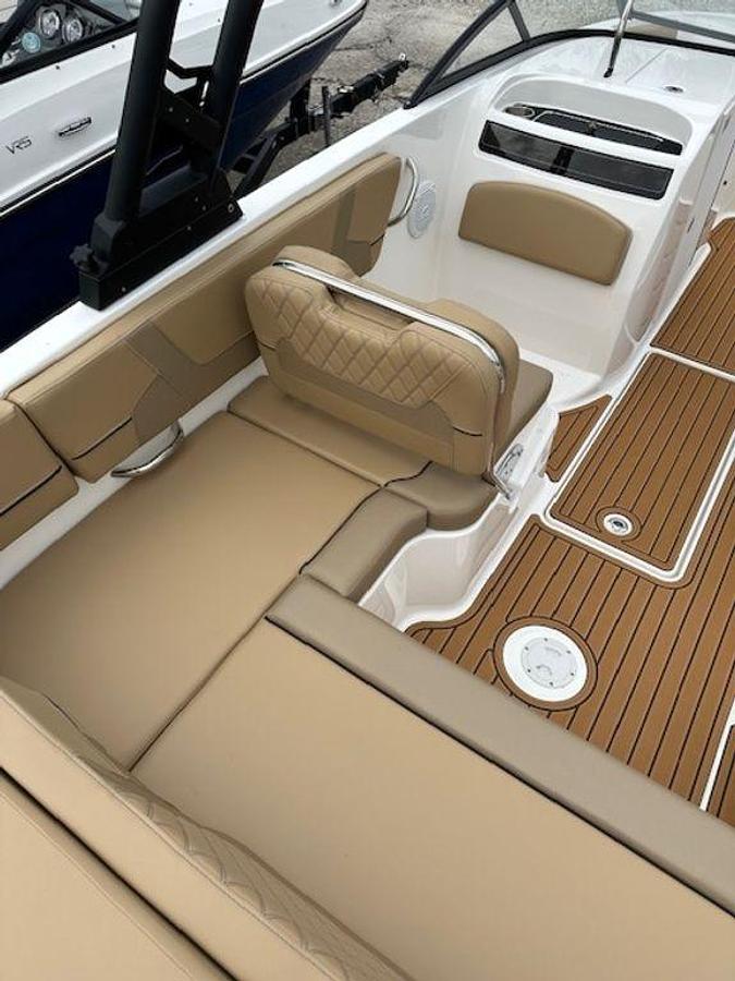 2025 Bayliner VR6 Bowrider - Outboard