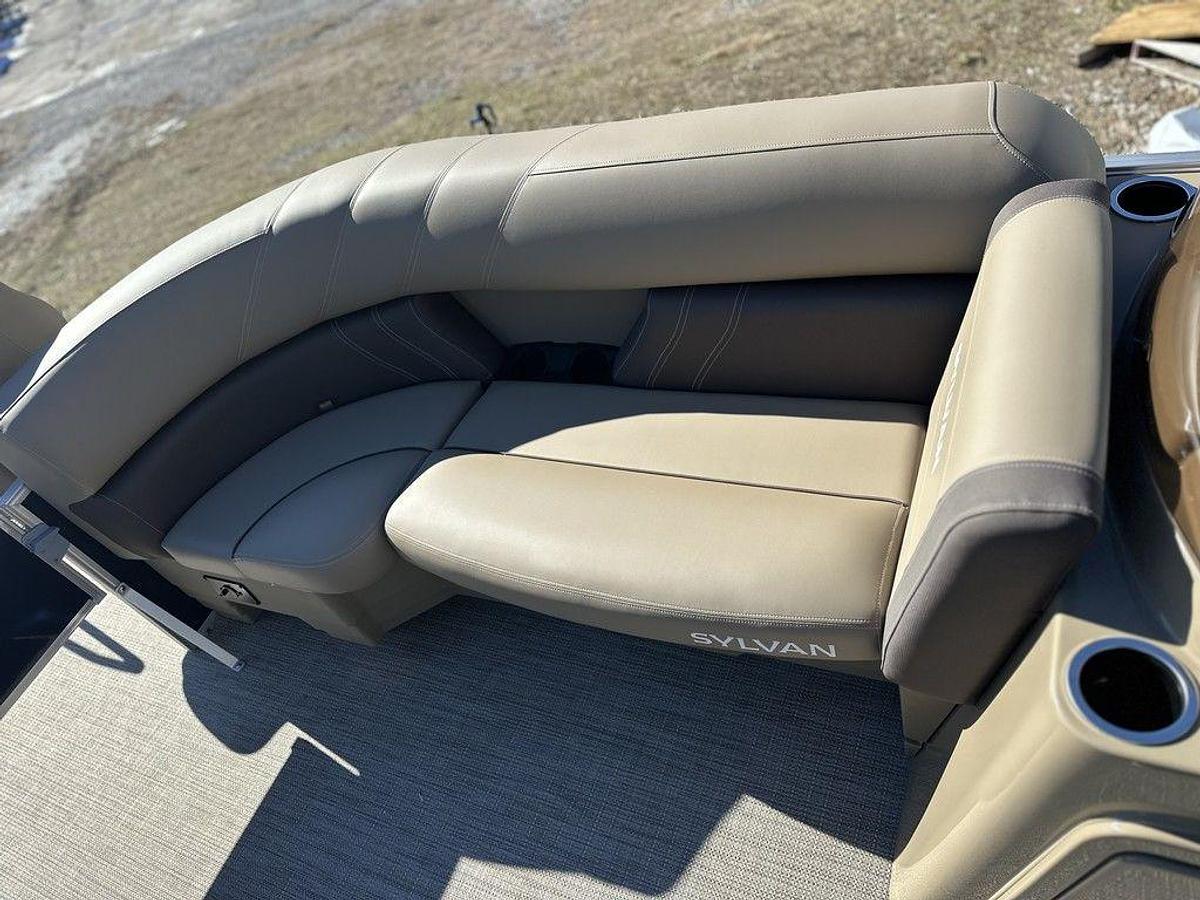 2025 SYLVAN MIRAGE 8522 CRS DS