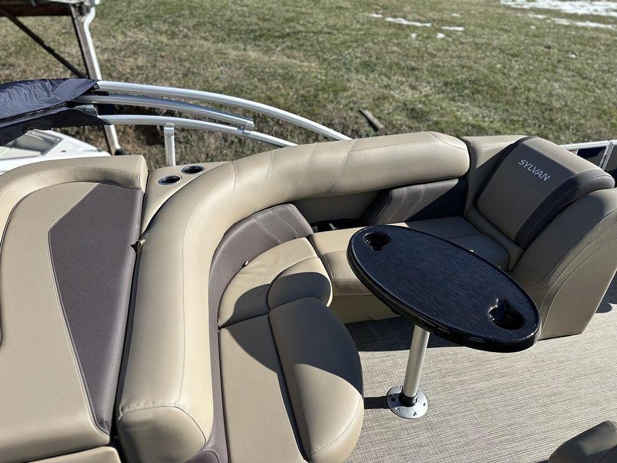 2025 SYLVAN MIRAGE 8522 CRS DS