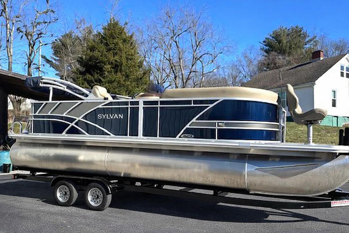 2025 SYLVAN MIRAGE 8522 CRS DS