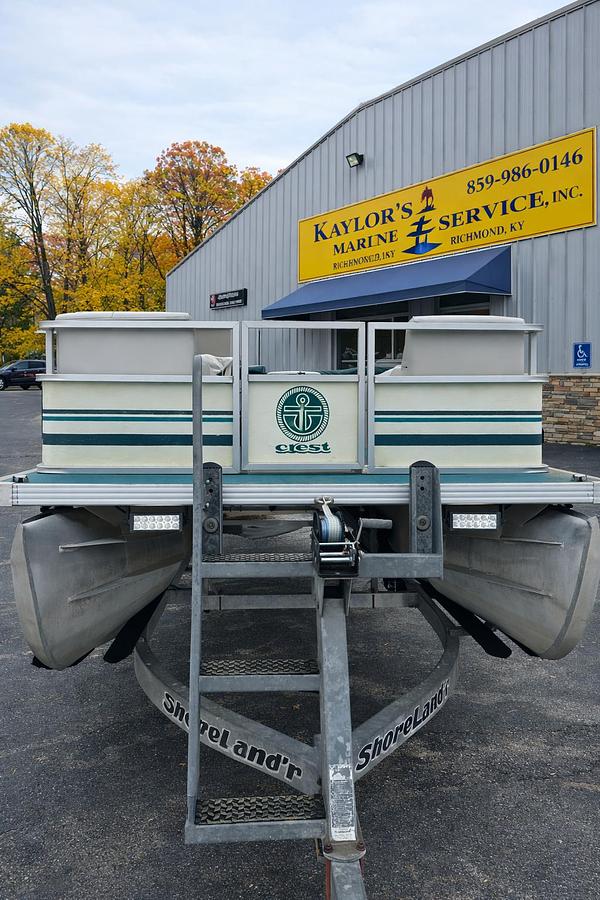 Used 1997 Crest 22 Crest II DLX