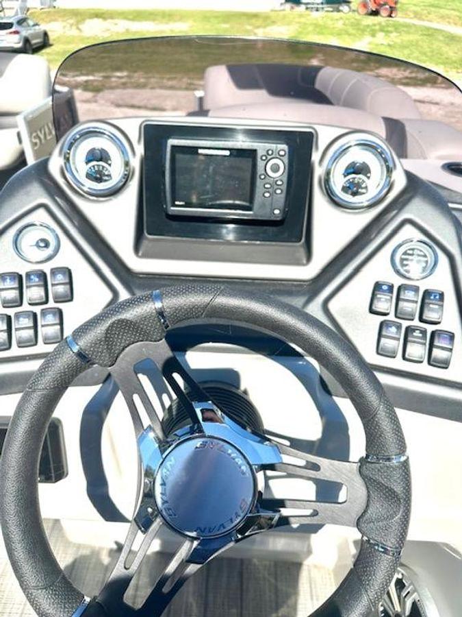 Used 2020 Sylvan L-1 DLZ