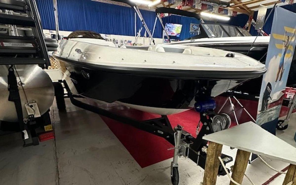 2025 Bayliner Element E18