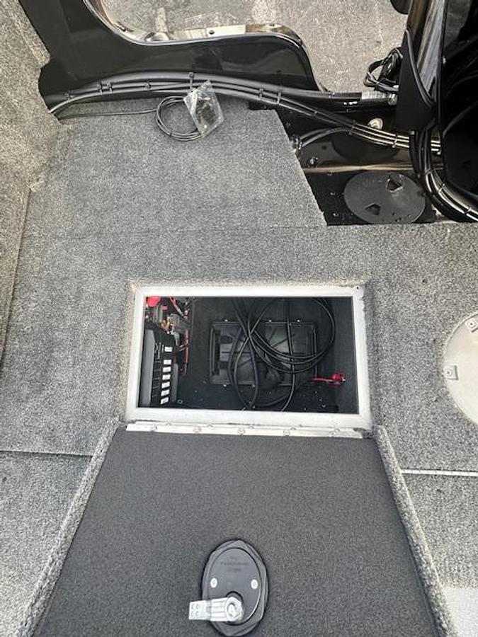 2026 Smoker Craft Excursion 17 DC