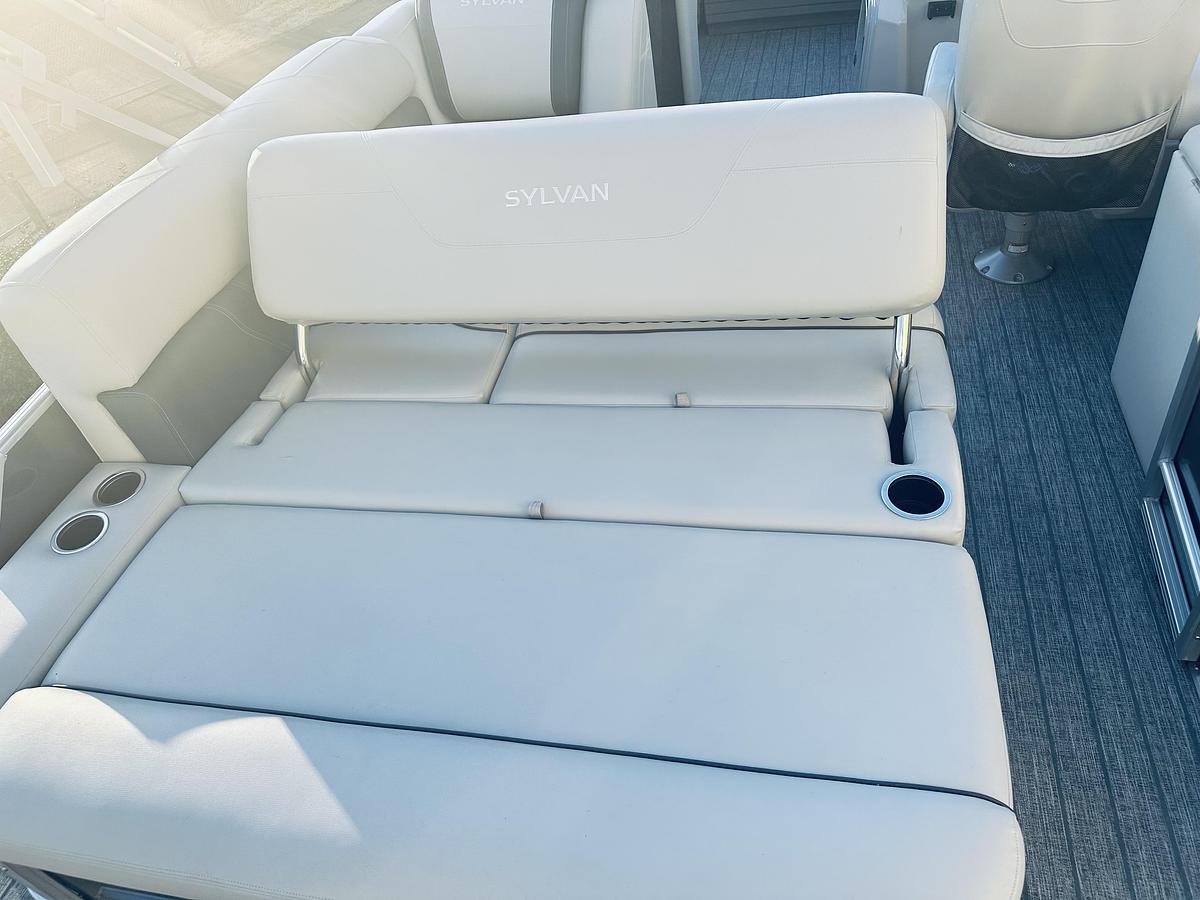 Used 2022 Sylvan 8522 CLZ