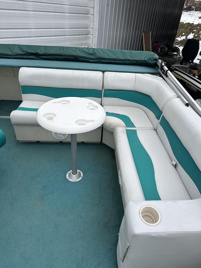 Used 1997 Crest 22 Crest II DLX