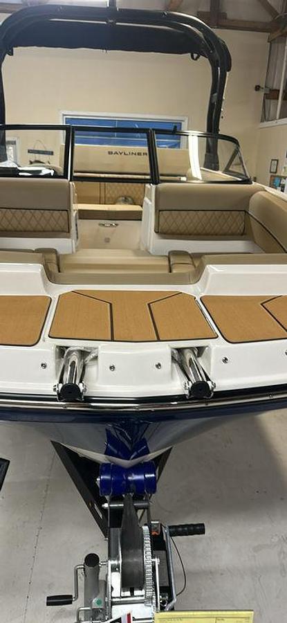 2025 Bayliner D20