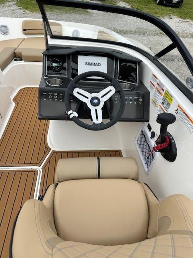 2025 Bayliner VR6 Bowrider - Outboard