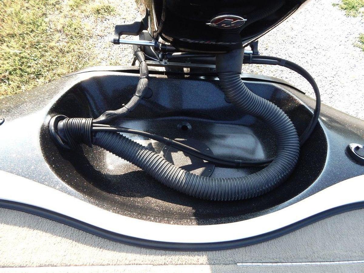 Used 2003 Ranger 521 DVX