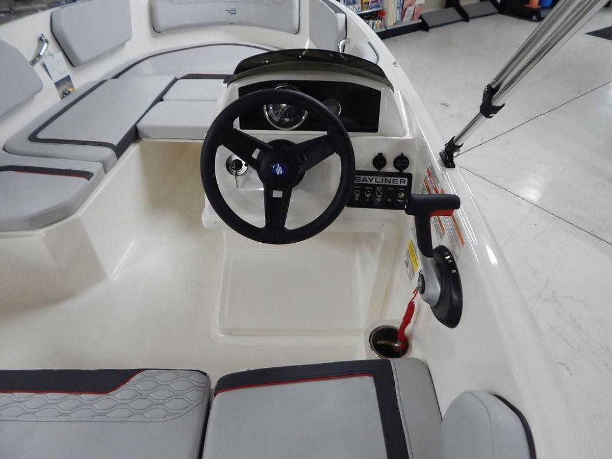 2024 Bayliner Element M15