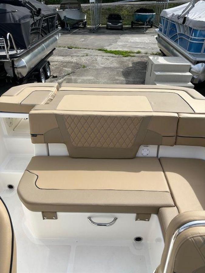 2025 Bayliner VR5 Bowrider