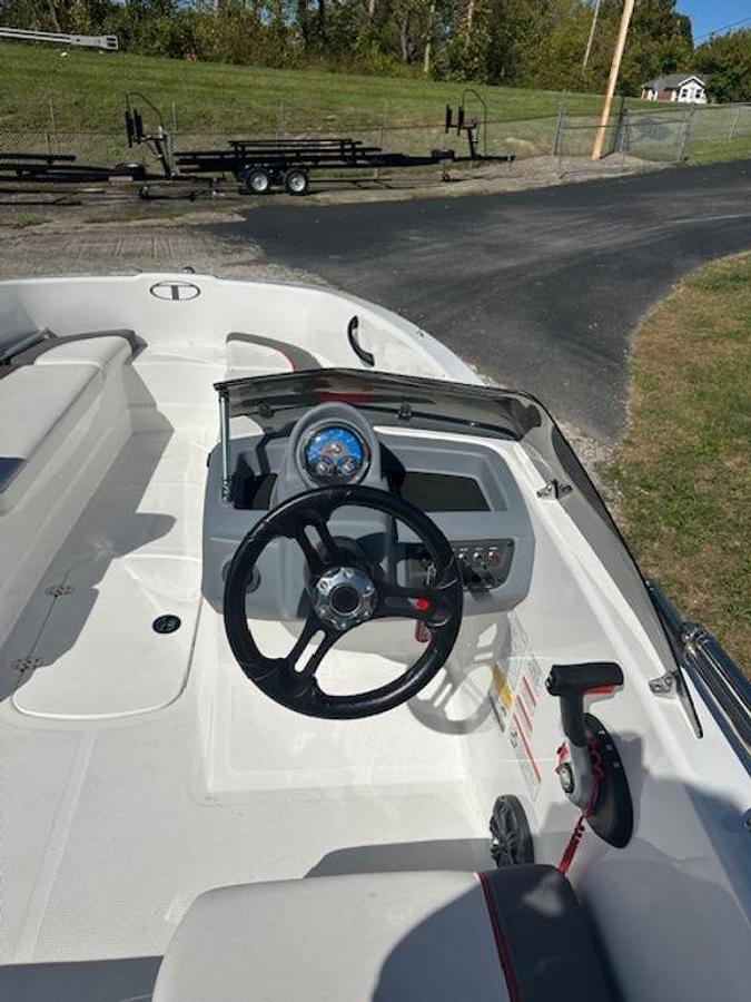 Used 2022 Tahoe® T16