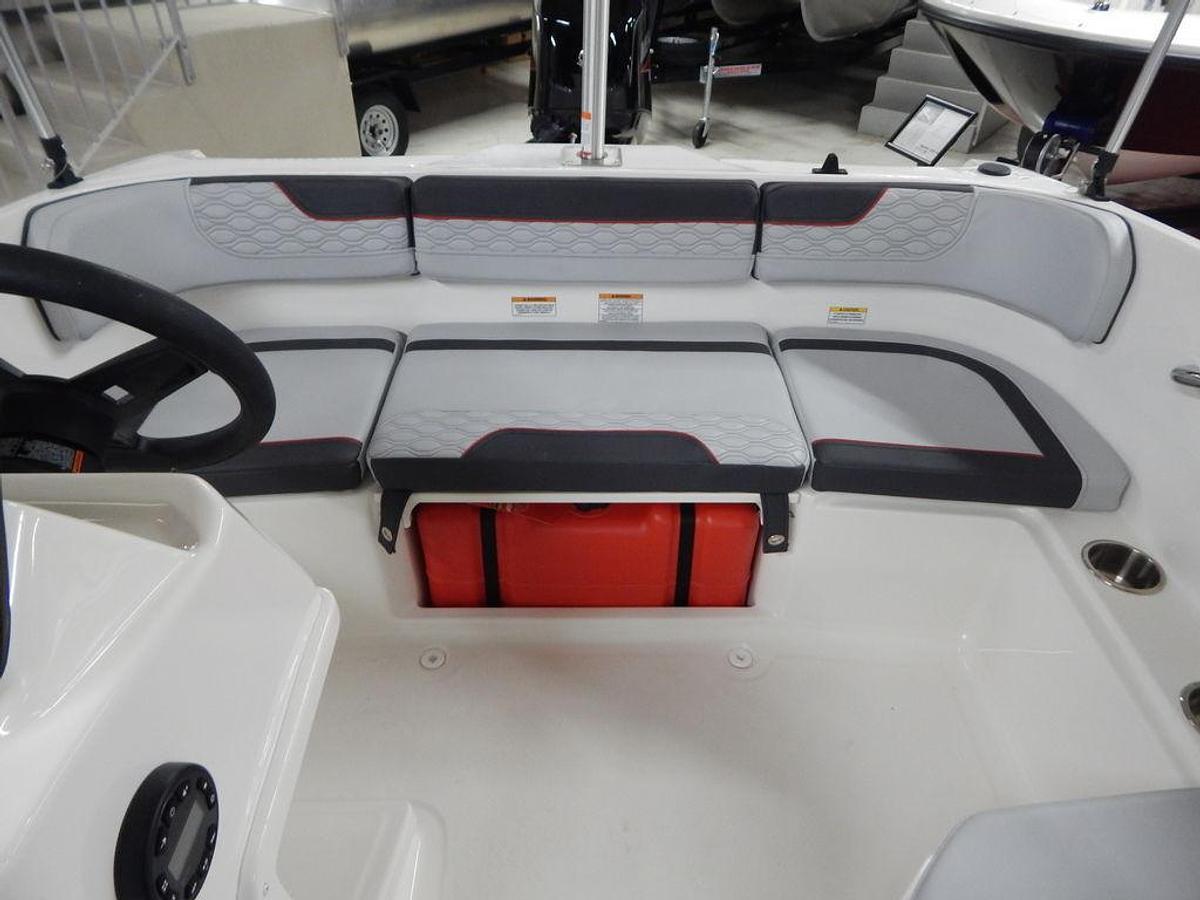 2024 Bayliner Element M15