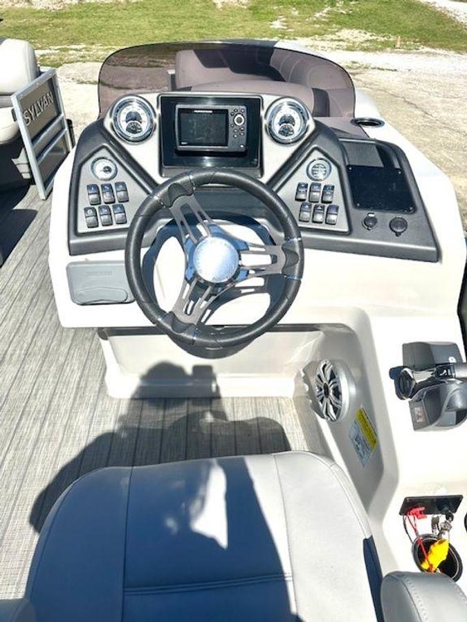 Used 2020 Sylvan L-1 DLZ