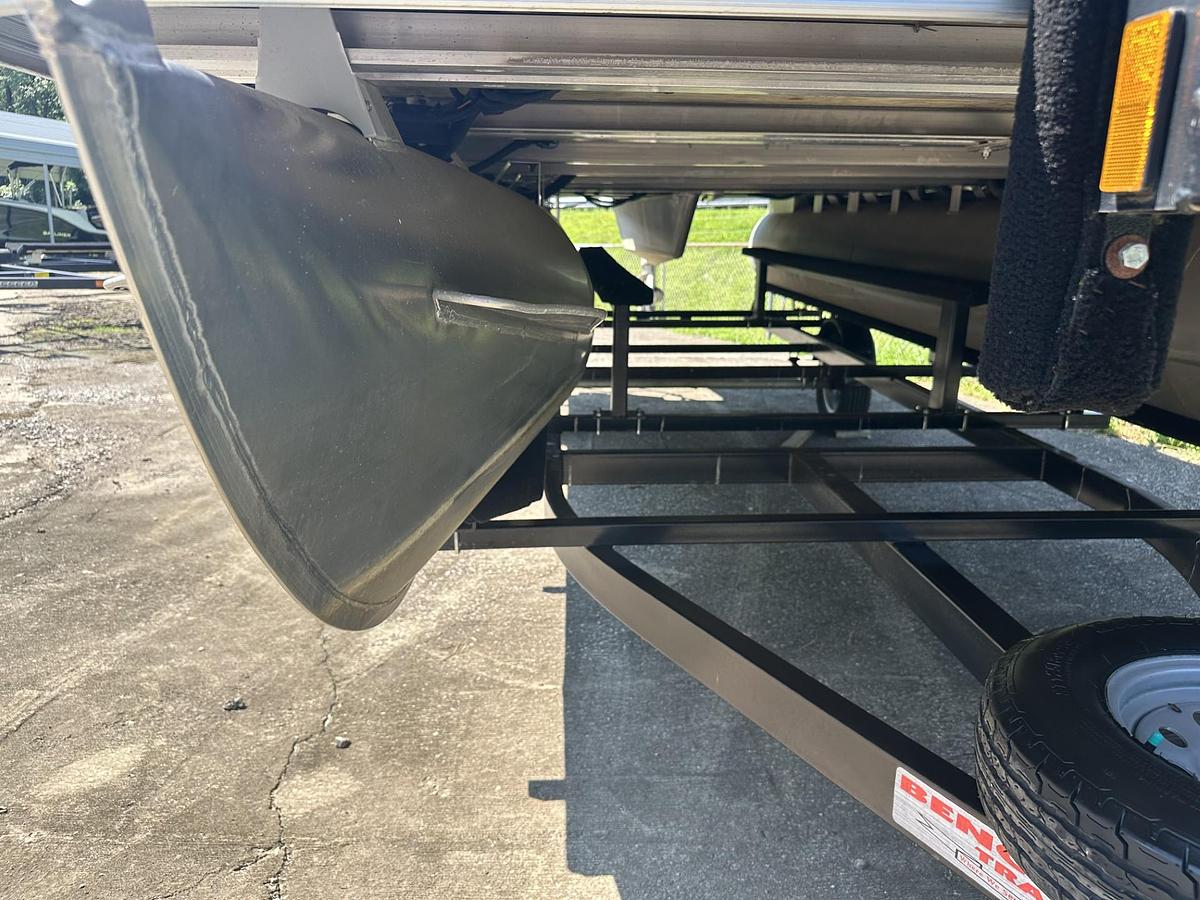 Used 2020 Sylvan 820 Cruise