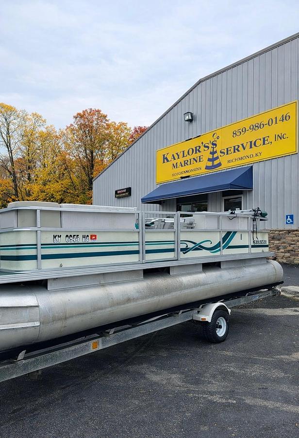 Used 1997 Crest 22 Crest II DLX