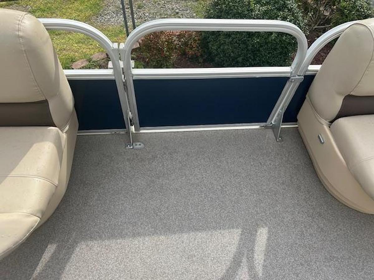 Used 2019 SunTracker Party Barge 18