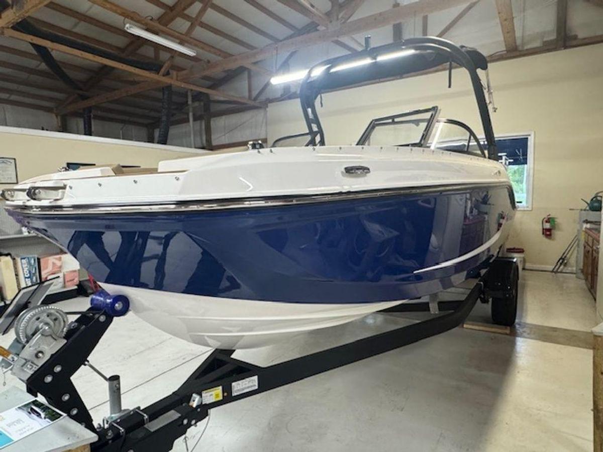 2025 Bayliner D20