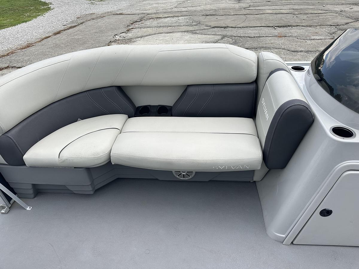 Used 2020 Sylvan 820 Cruise