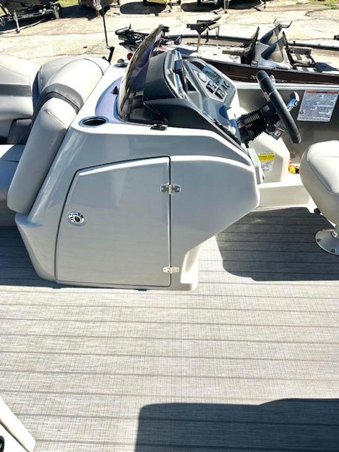 Used 2020 Sylvan L-1 DLZ