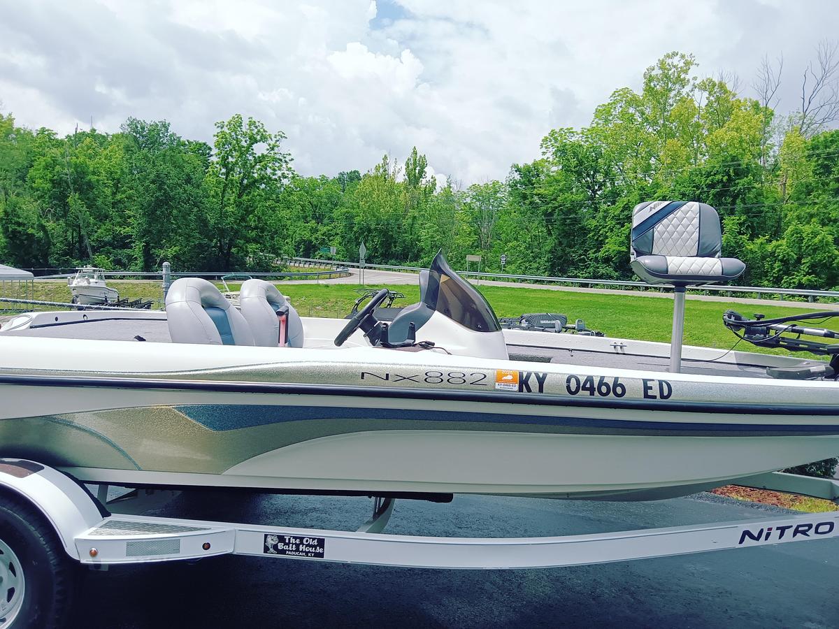 Used 2005 NITRO NX882SC