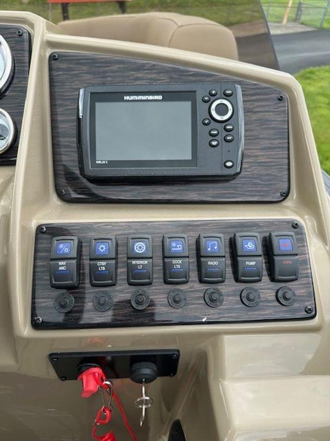 2025 Sylvan 822 CLZ DH