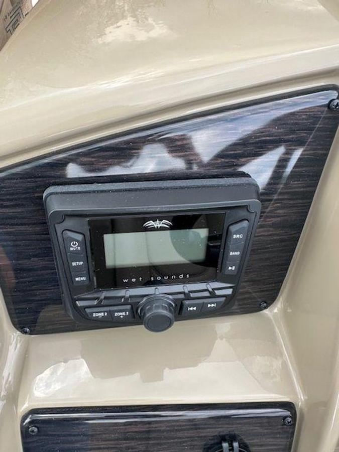 2025 Sylvan 822 CLZ DH