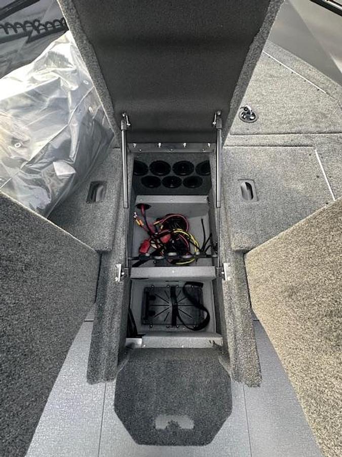 2026 Smoker Craft Excursion 17 DC