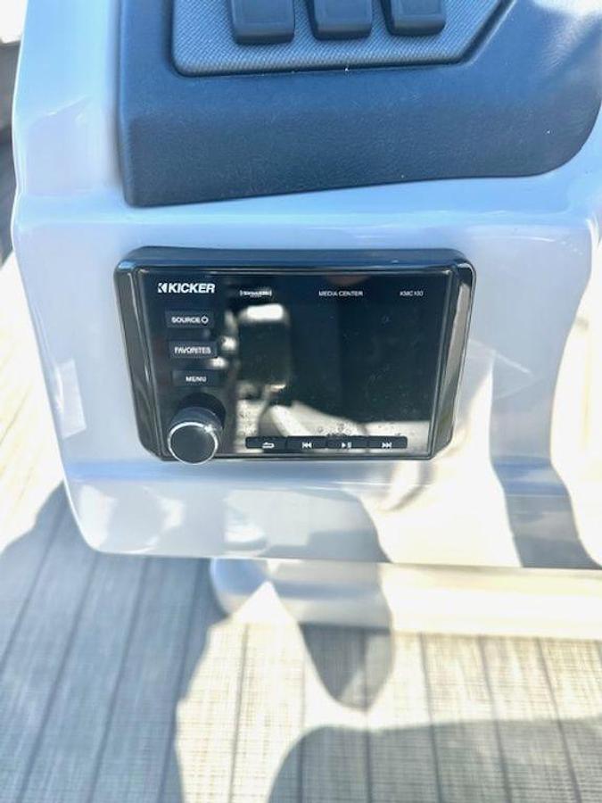 Used 2020 Sylvan L-1 DLZ