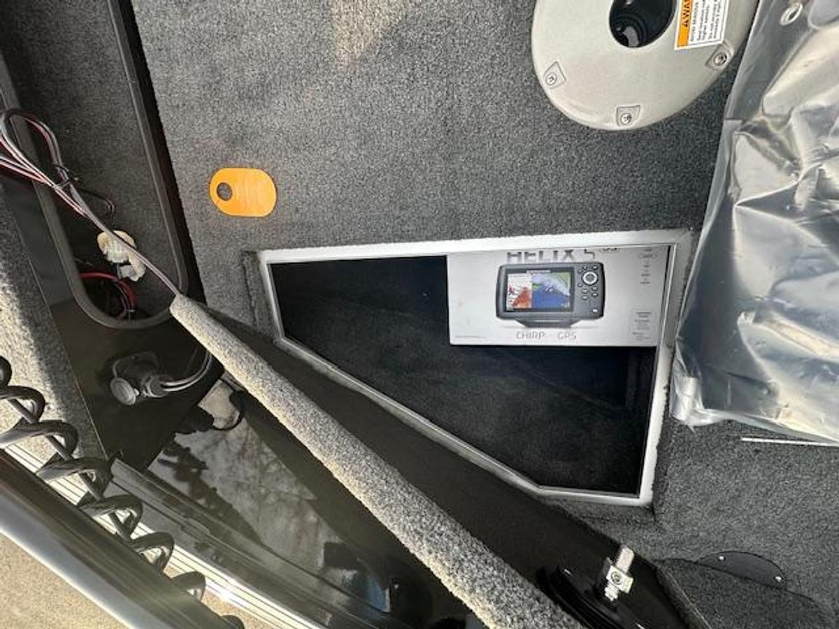 2026 Smoker Craft Excursion 17 DC